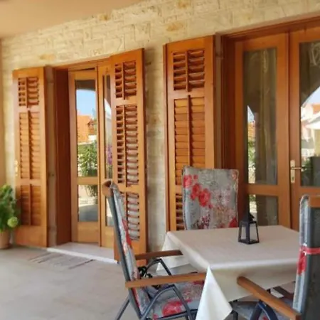 Villa Kety - Three Bedroom With Terrace