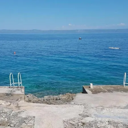 Villa Kety - Three Bedroom With Terrace