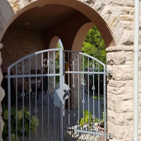 Kety - Three Bedroom With Terrace * Prigradica