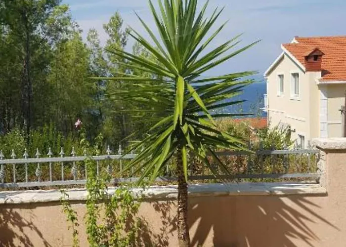 Kety - Three Bedroom With Terrace ヴィラ