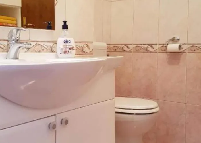 Kety - Three Bedroom With Terrace *